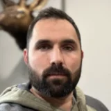 Daniel R. headshot
